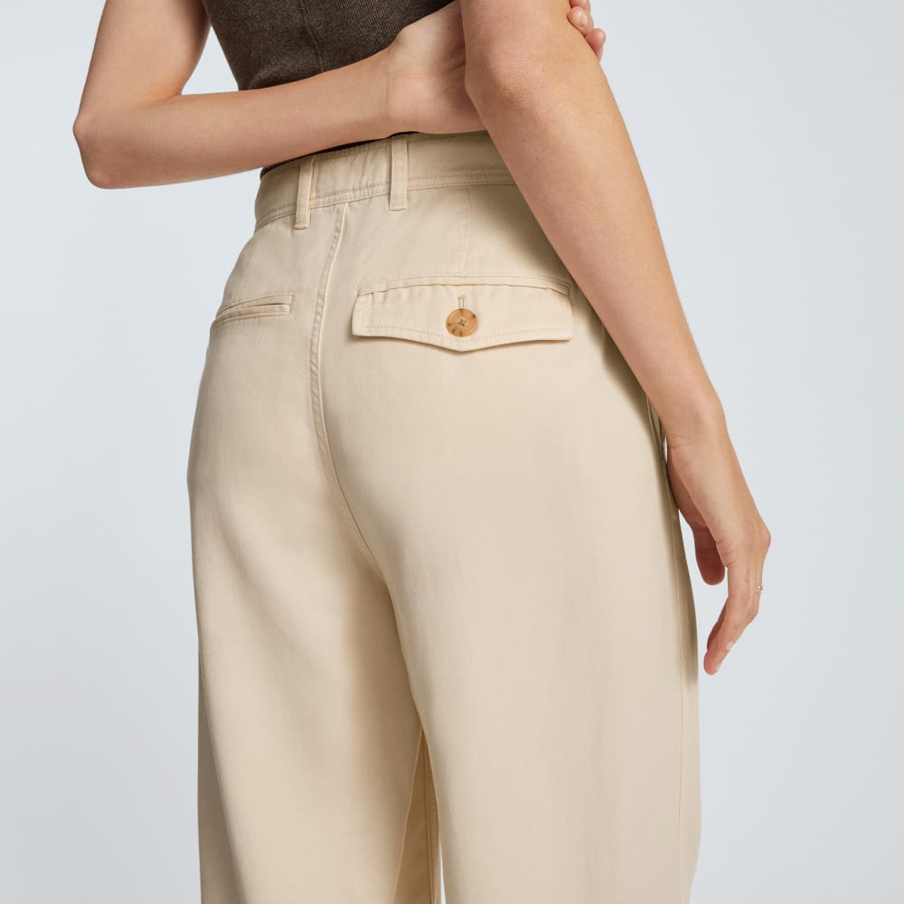 The Chino in Buttersoft | Parchment