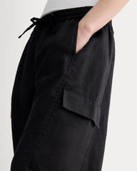 The Cargo Curve Pant in Linen | Black