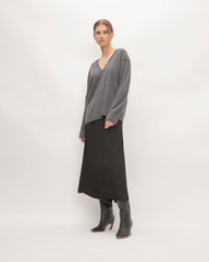 The Classic V in Cashmere | Heather Charcoal